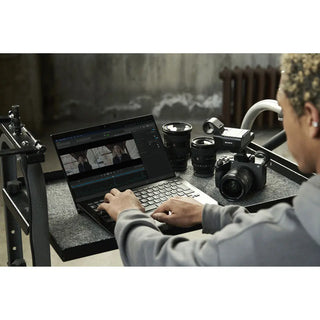 Sony FX2 Digital Cinema Camera with XLR Handle Unit