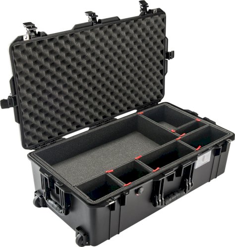 Pelican 1615 Air Case With TrekPak Divider System in Black